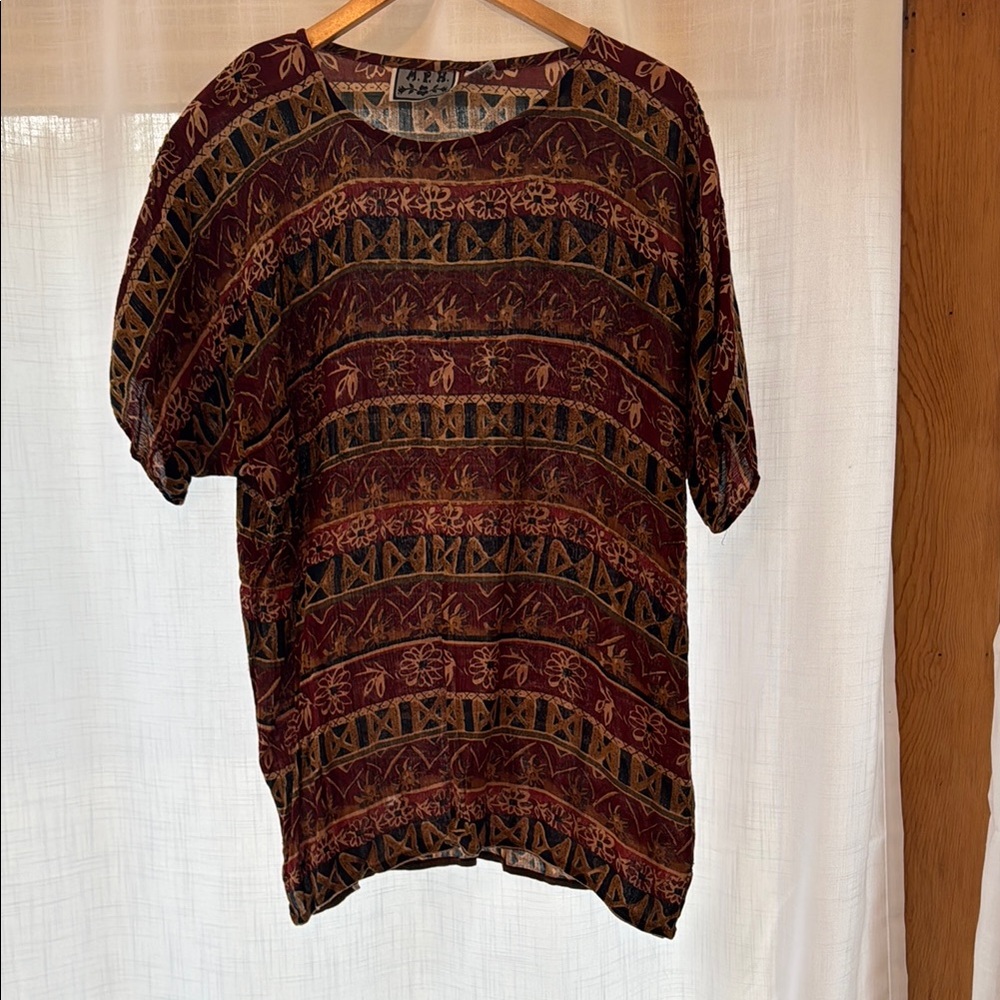 Vintage Patterned Short Sleeve Top